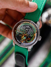 将图片加载到图库查看器,Lucky Harvey Dragon Automatic Watch