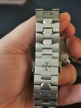 Load image into Gallery viewer, Vacheron Constantin Overseas Gen 2 Blue dial 340 Limited piece. Super Rare