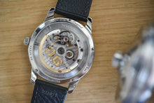 將圖片載入圖庫檢視器 Glashutte Original Sixties Annual Edition 39mm Green 1-39-52-03-02-04