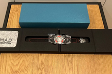 將圖片載入圖庫檢視器 MB&F M.A.D.1 RED