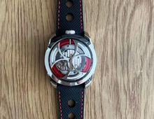 將圖片載入圖庫檢視器 MB&F M.A.D.1 RED