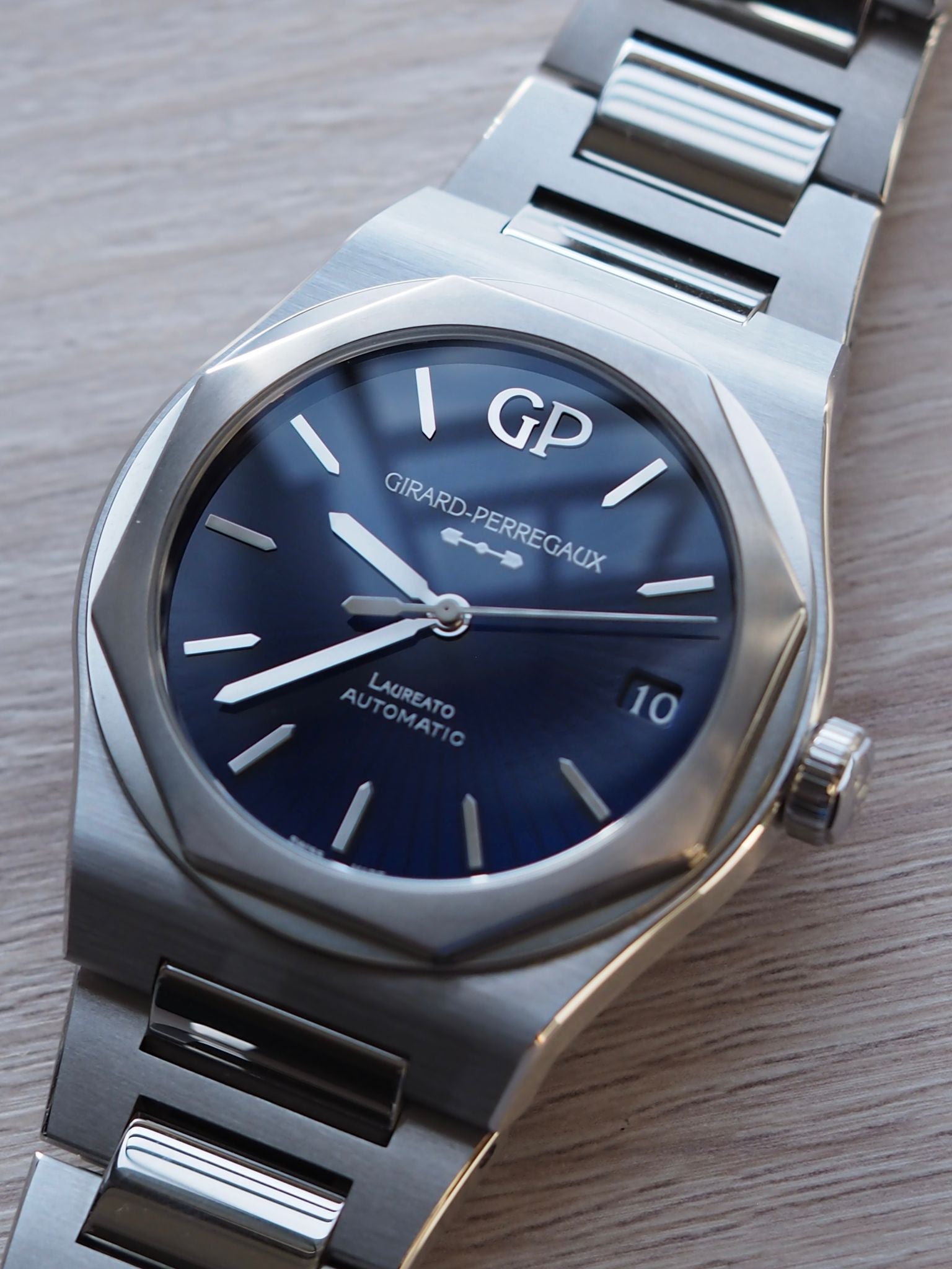 Girard Perregaux Laureato Eternity Edition 188 piece