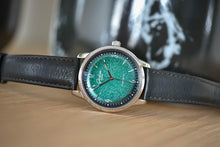 Load image into Gallery viewer, Glashutte Original Sixties Annual Edition 39mm Green 1-39-52-03-02-04
