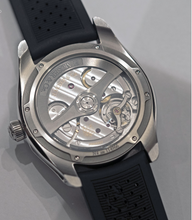Load image into Gallery viewer, H.Moser &amp; Cie. Pioneer Centre Seconds Blue

