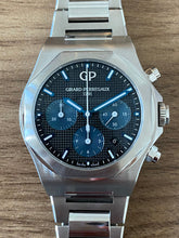 Load image into Gallery viewer, Girard Perregaux Laureato Chronograph

